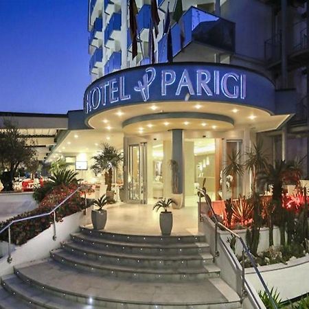 Hotel Parigi Bibione Bagian luar foto