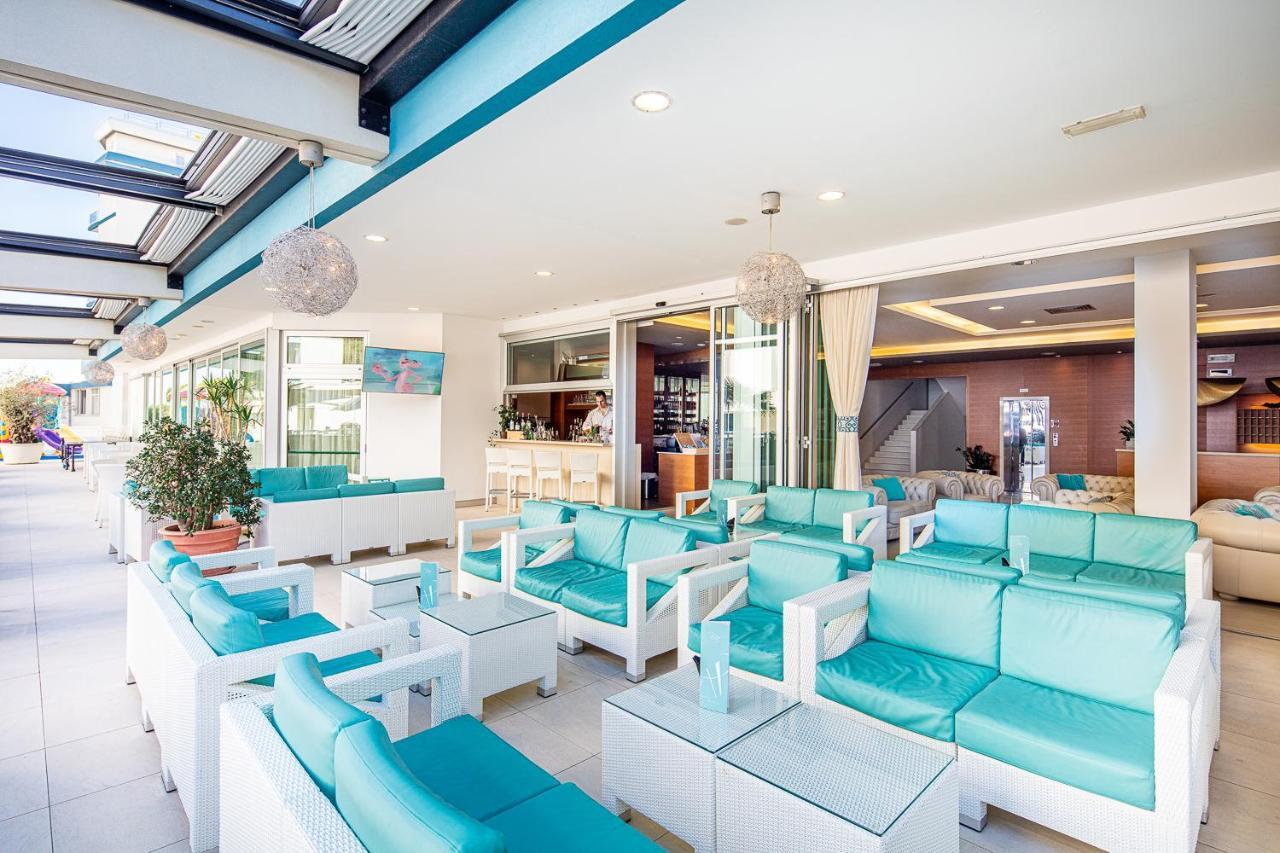 Hotel Parigi Bibione Bagian luar foto