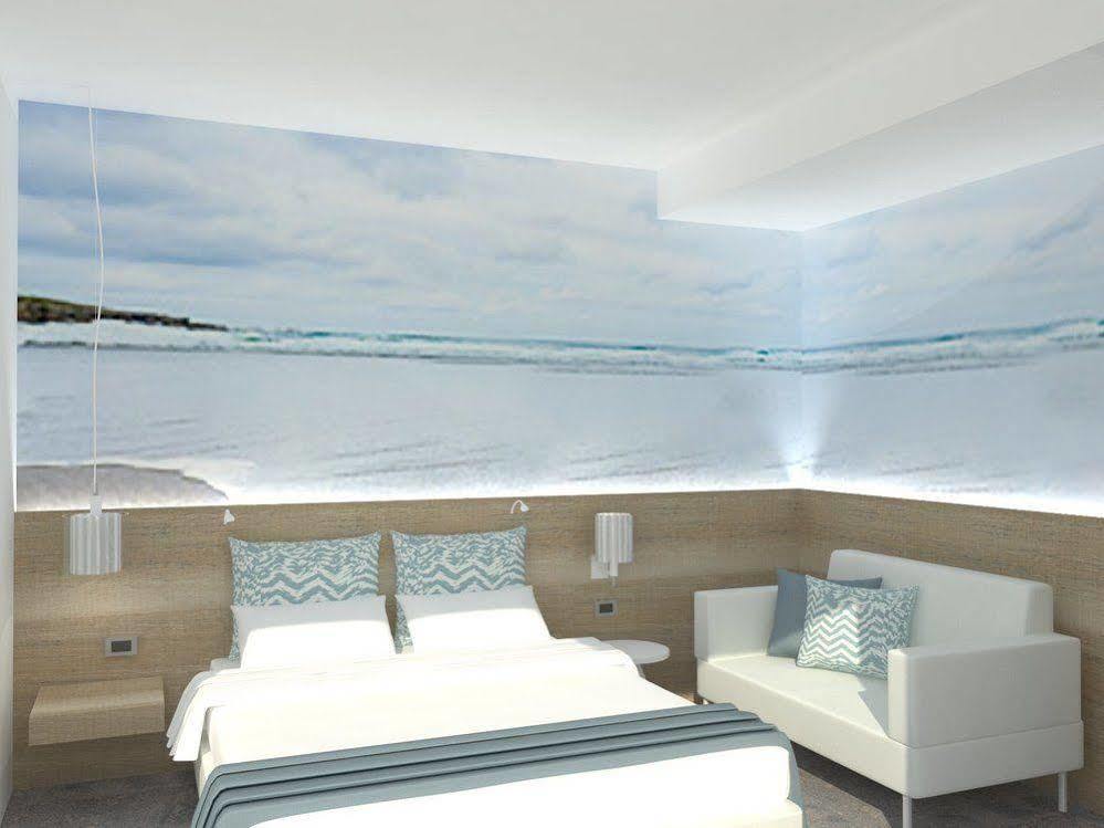 Hotel Parigi Bibione Bagian luar foto