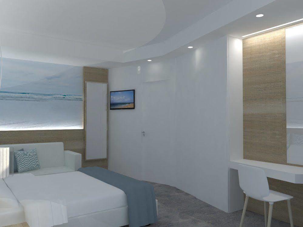 Hotel Parigi Bibione Bagian luar foto