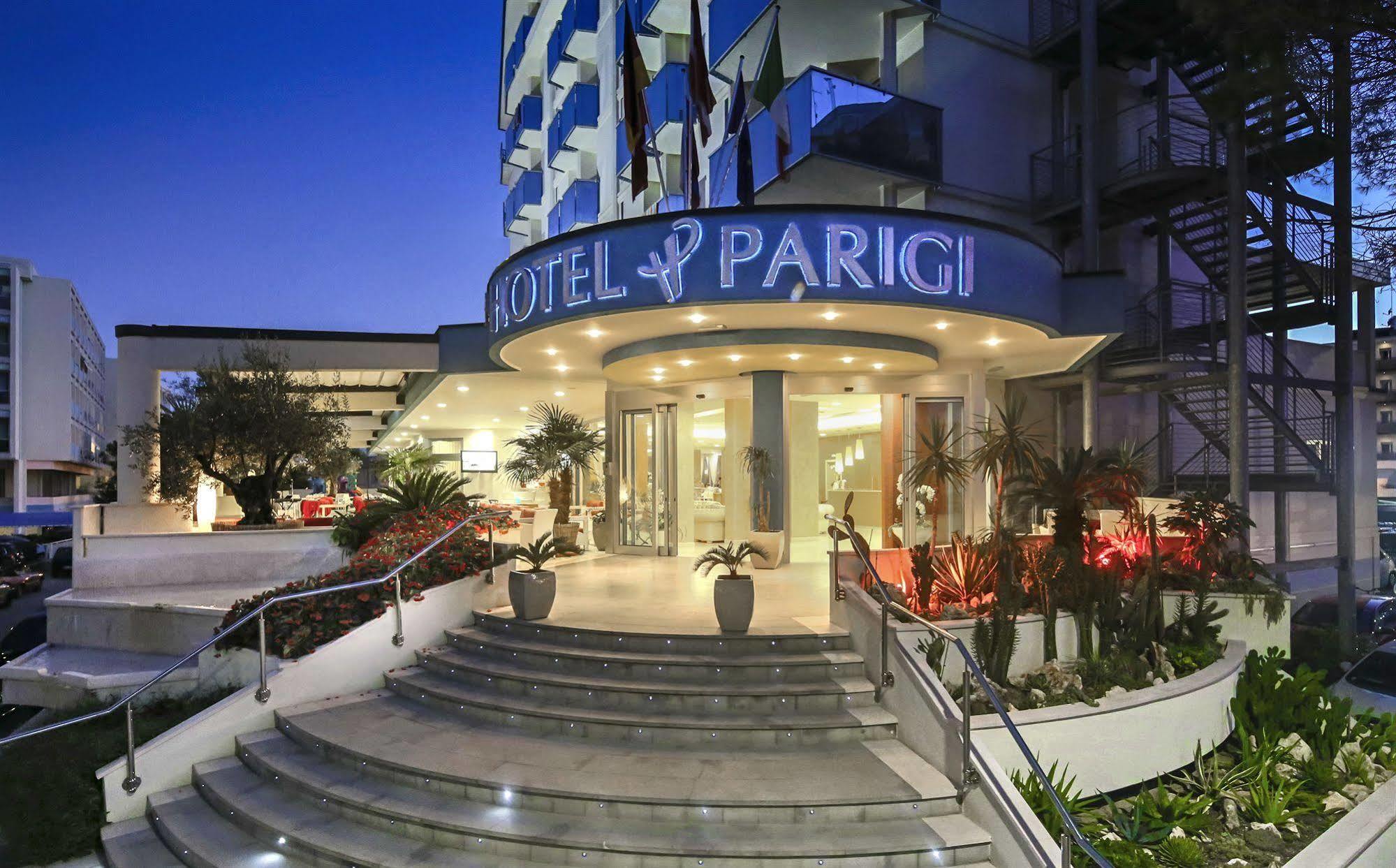 Hotel Parigi Bibione Bagian luar foto