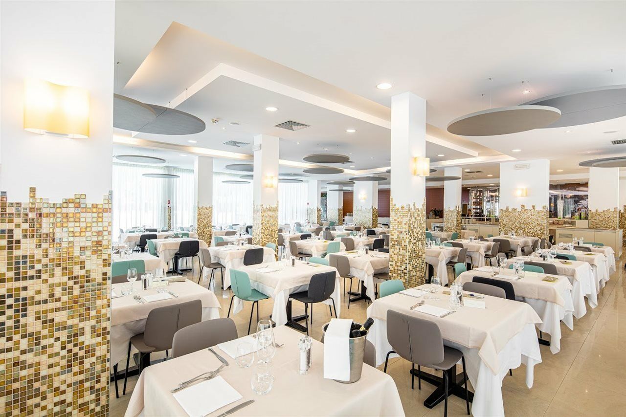 Hotel Parigi Bibione Bagian luar foto